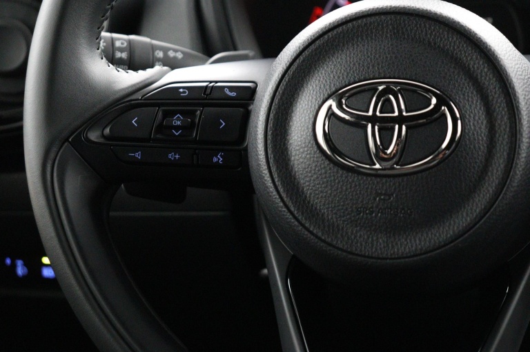 Toyota Aygo X - 1.0 VVT-i S-CVT Premium 19