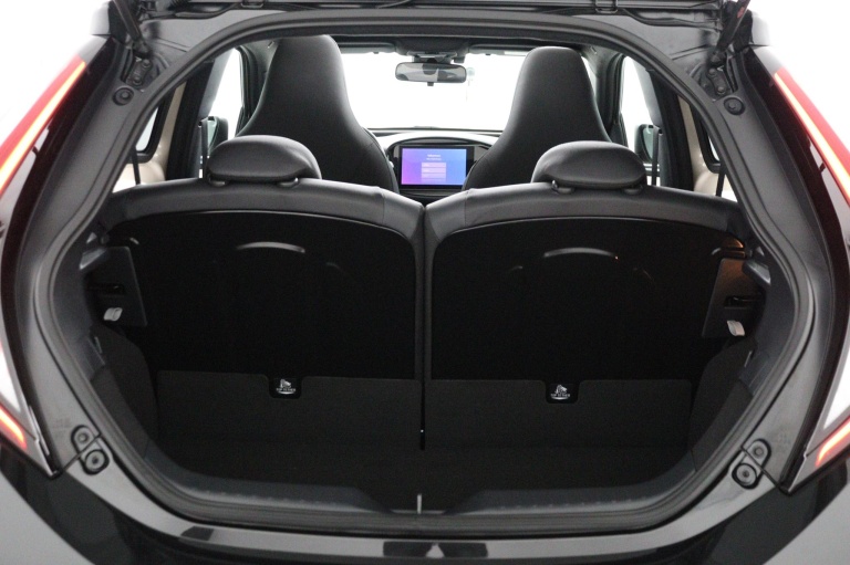 Toyota Aygo X - 1.0 VVT-i S-CVT Premium 24