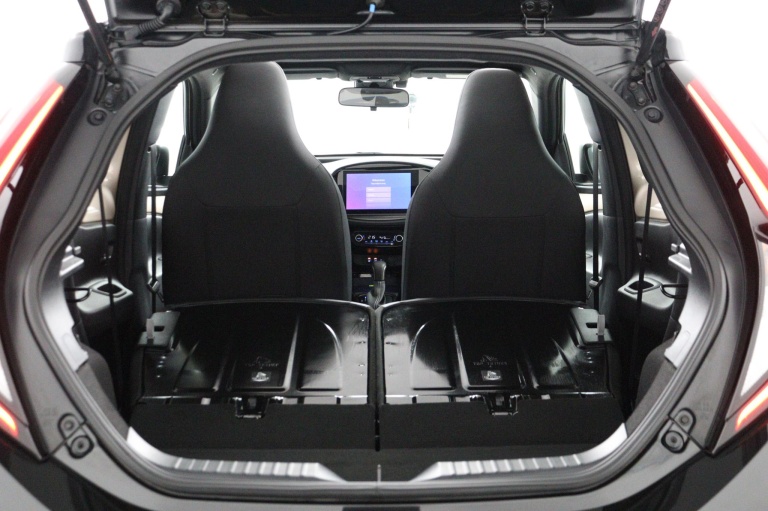 Toyota Aygo X - 1.0 VVT-i S-CVT Premium 26