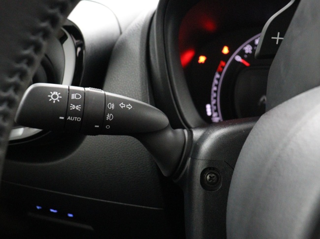 Toyota Aygo X - 1.0 VVT-i S-CVT Premium