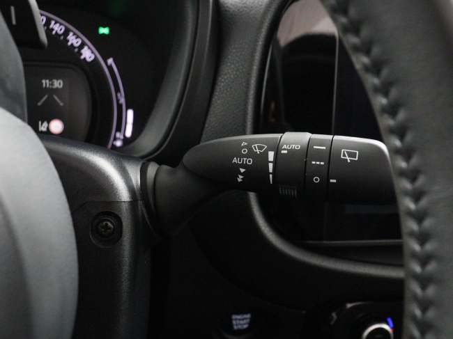 Toyota Aygo X - 1.0 VVT-i S-CVT Premium