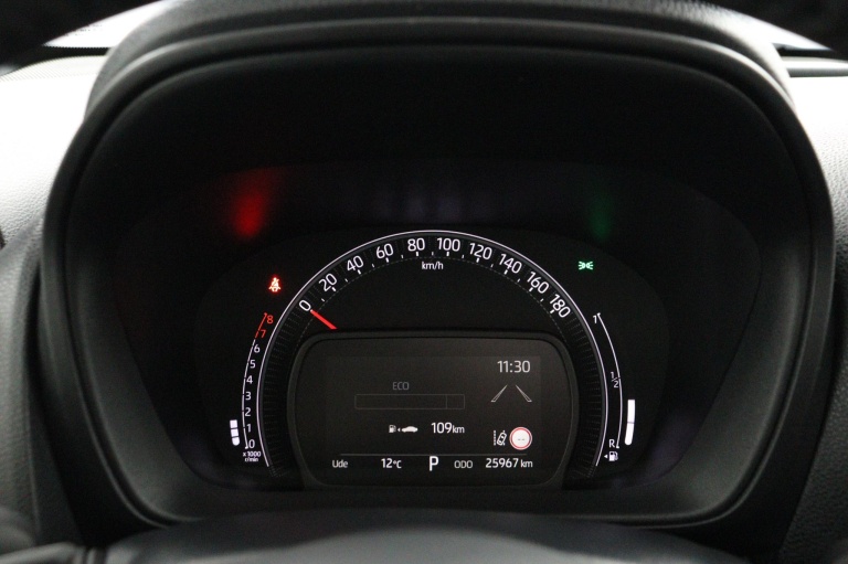 Toyota Aygo X - 1.0 VVT-i S-CVT Premium 6