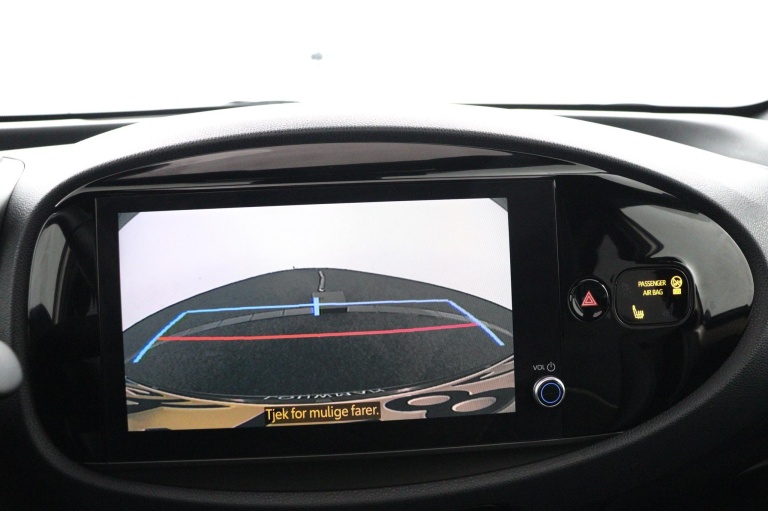 Toyota Aygo X - 1.0 VVT-i S-CVT Premium 9