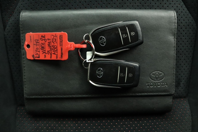 Toyota Yaris - 1.6 GR Premium 10