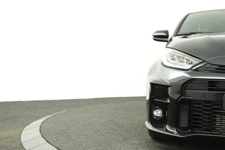 Toyota Yaris - 1.6 GR Premium 33