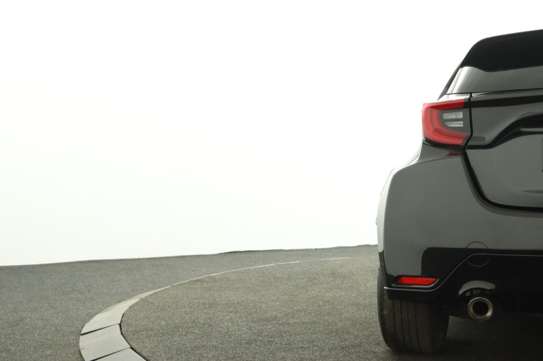 Toyota Yaris - 1.6 GR Premium 37