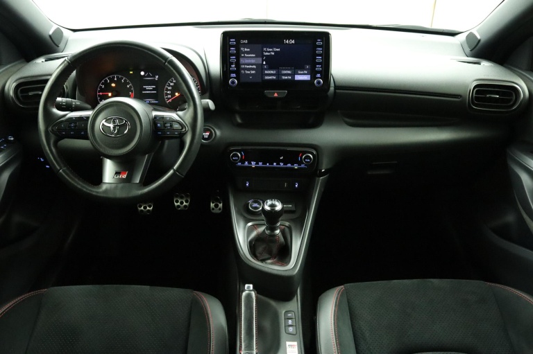 Toyota Yaris - 1.6 GR Premium 4