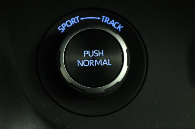 Toyota Yaris - 1.6 GR Premium 46