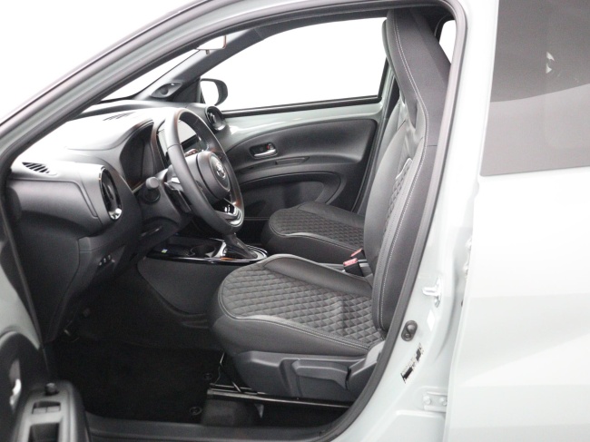 Toyota Aygo X - 1.0 VVT-i S-CVT Premium