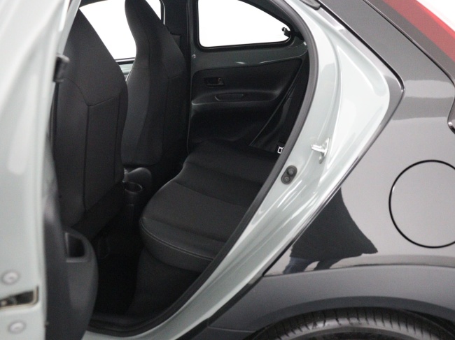 Toyota Aygo X - 1.0 VVT-i S-CVT Premium