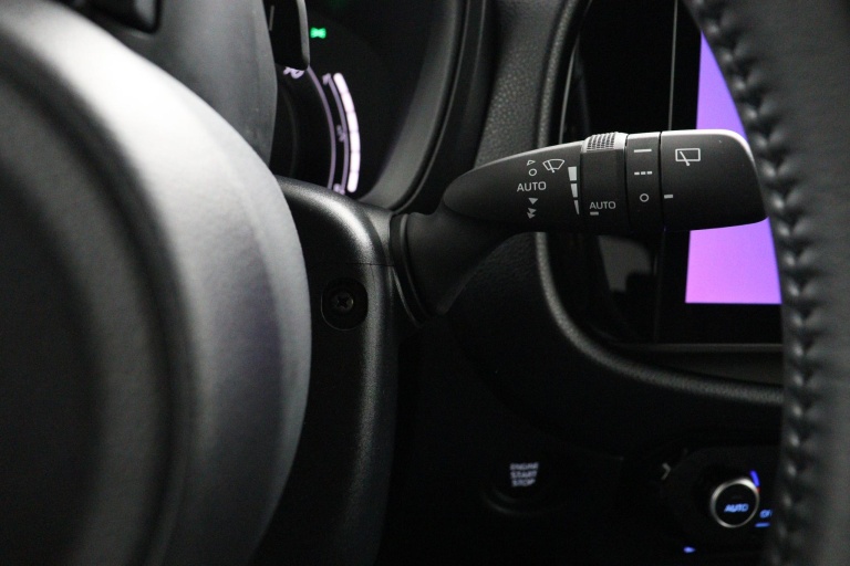 Toyota Aygo X - 1.0 VVT-i S-CVT Premium 27