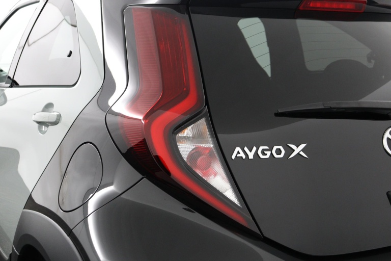 Toyota Aygo X - 1.0 VVT-i S-CVT Premium 30