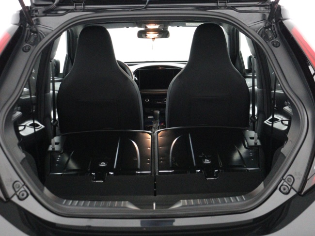 Toyota Aygo X - 1.0 VVT-i S-CVT Premium