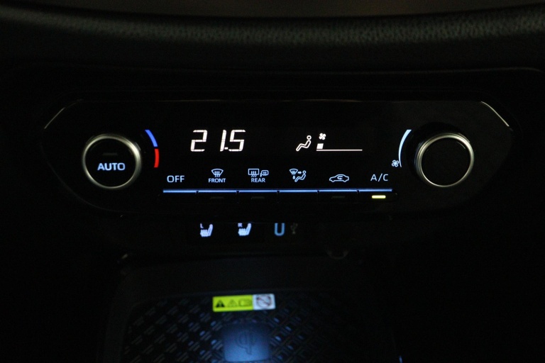 Toyota Aygo X - 1.0 VVT-i S-CVT Premium 7