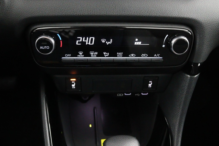 Toyota Yaris - 1.5 Hybrid 115 Dynamic 16