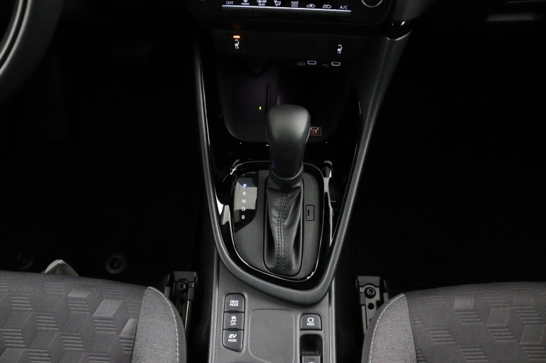 Toyota Yaris - 1.5 Hybrid 115 Dynamic 23