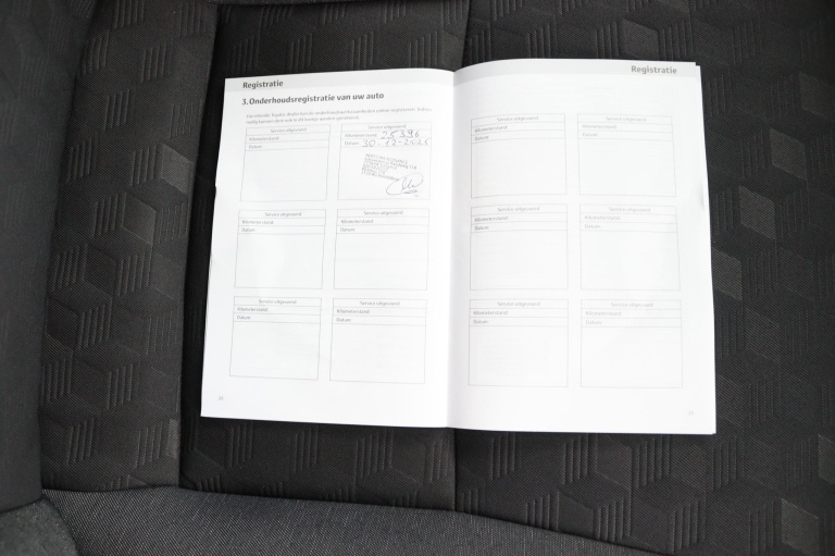 Toyota Yaris - 1.5 Hybrid 115 Dynamic 26