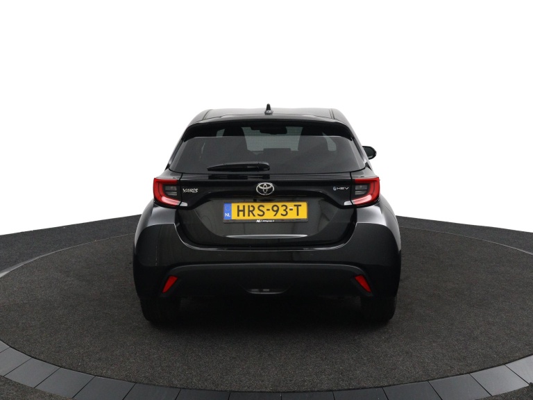 Toyota Yaris - 1.5 Hybrid 115 Dynamic 8