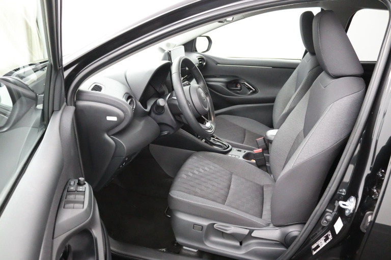 Toyota Yaris - 1.5 Hybrid 115 Dynamic 9