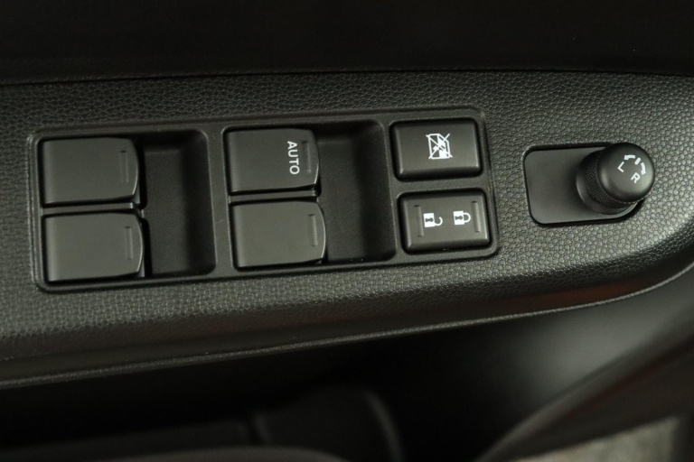 Suzuki Ignis - 1.2 Smart Hybrid Style 29