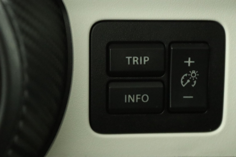 Suzuki Ignis - 1.2 Smart Hybrid Style 44