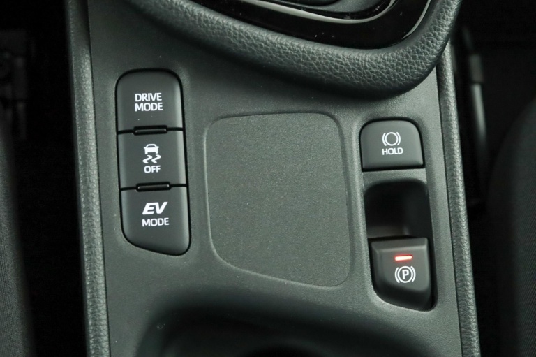 Toyota Yaris - 1.5 Hybrid 115 Dynamic 56