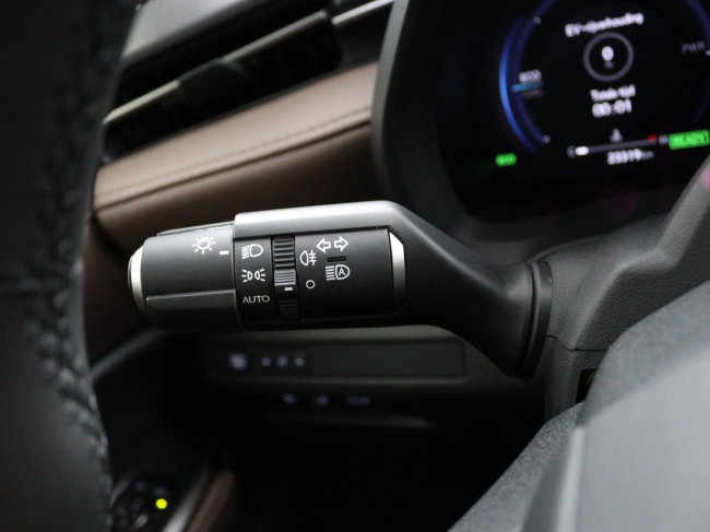 Lexus LBX - Elegant 2WD