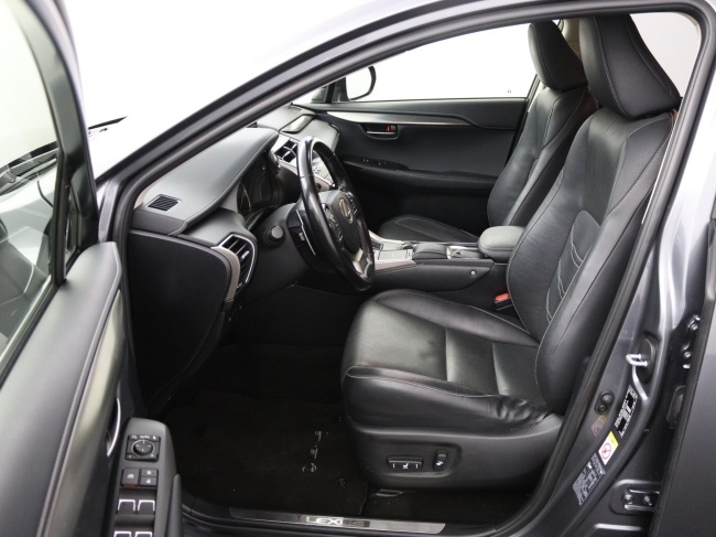 Lexus NX - 300h AWD Luxury Line