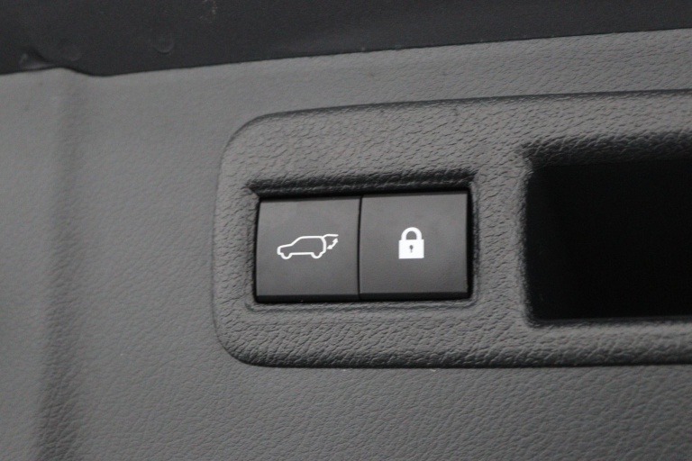 Lexus NX - 300h AWD Luxury Line 37