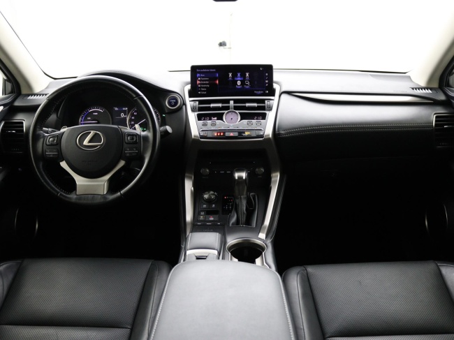 Lexus NX - 300h AWD Luxury Line