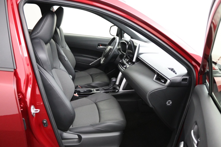 Toyota Corolla Cross - Hybrid 140 Style 22