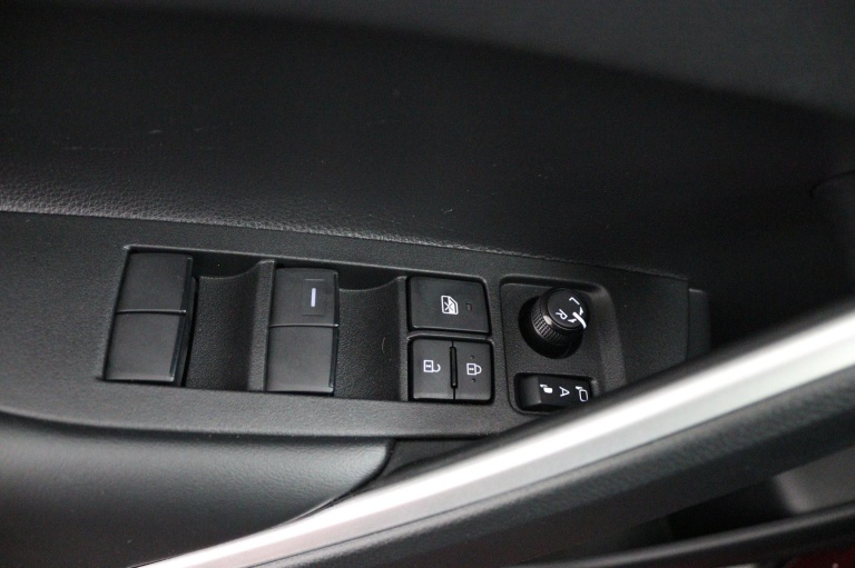 Toyota Corolla Cross - Hybrid 140 Style 28