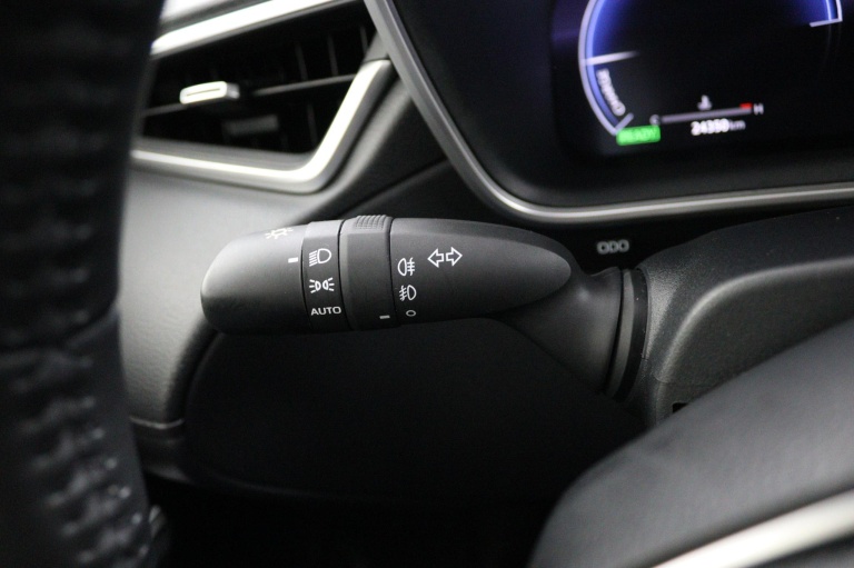 Toyota Corolla Cross - Hybrid 140 Style 30