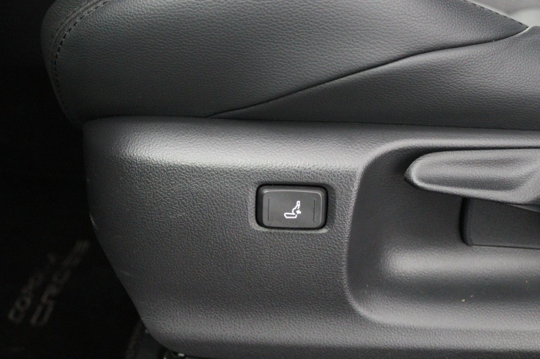 Toyota Corolla Cross - Hybrid 140 Style 36