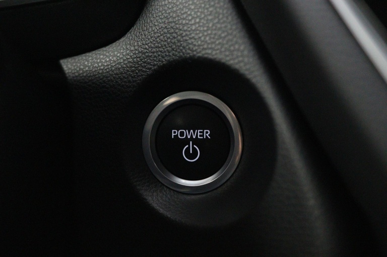 Toyota Corolla Cross - Hybrid 140 Style 40