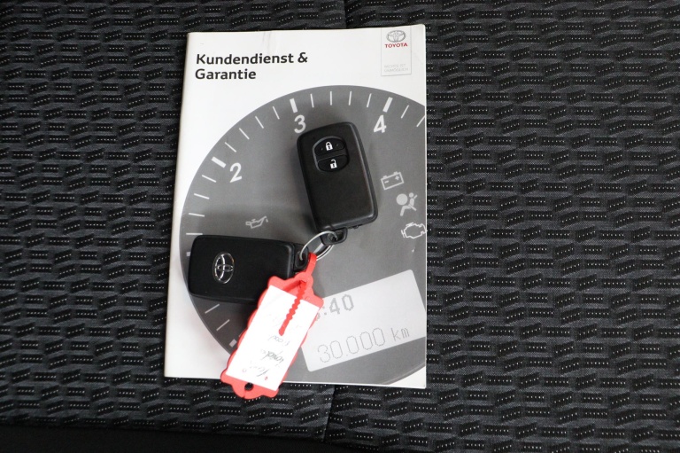 Toyota Yaris - 1.3 VVT-i Aspiration 11