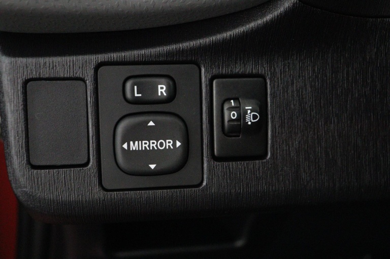 Toyota Yaris - 1.3 VVT-i Aspiration 28