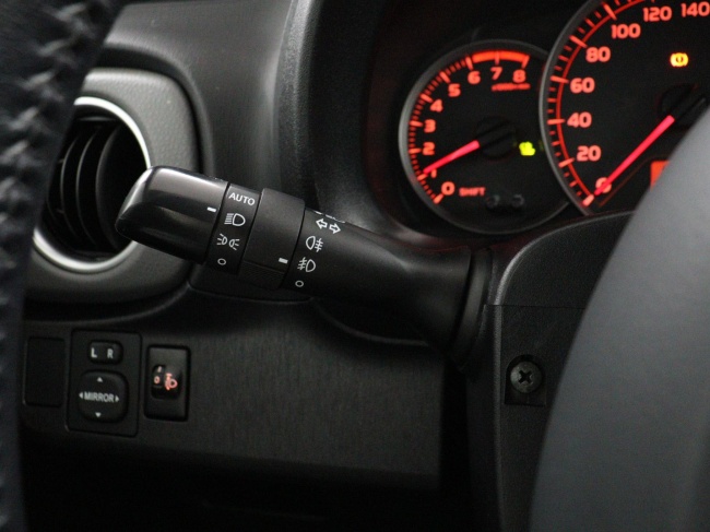 Toyota Yaris - 1.3 VVT-i Aspiration