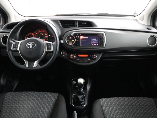 Toyota Yaris - 1.3 VVT-i Aspiration