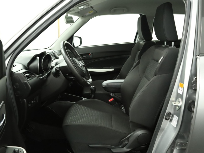 Suzuki Swift - 1.2 Comfort Smart Hybrid