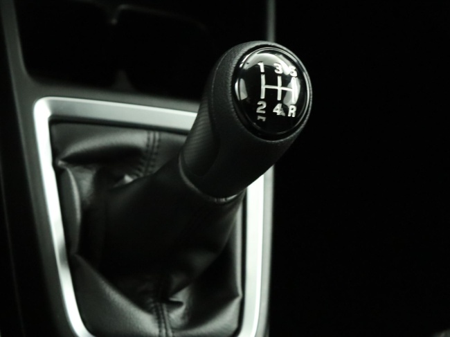 Suzuki Swift - 1.2 Comfort Smart Hybrid