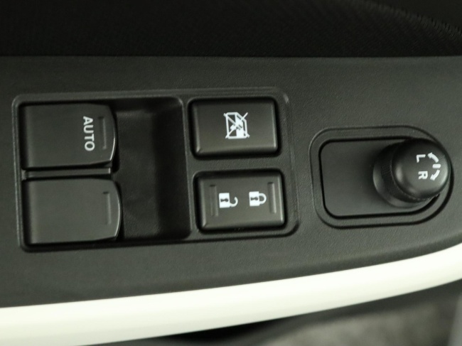 Suzuki Swift - 1.2 Comfort Smart Hybrid