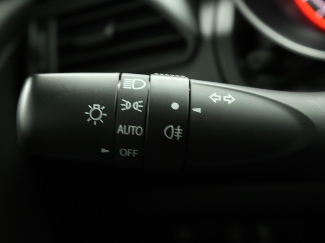 Suzuki Swift - 1.2 Comfort Smart Hybrid