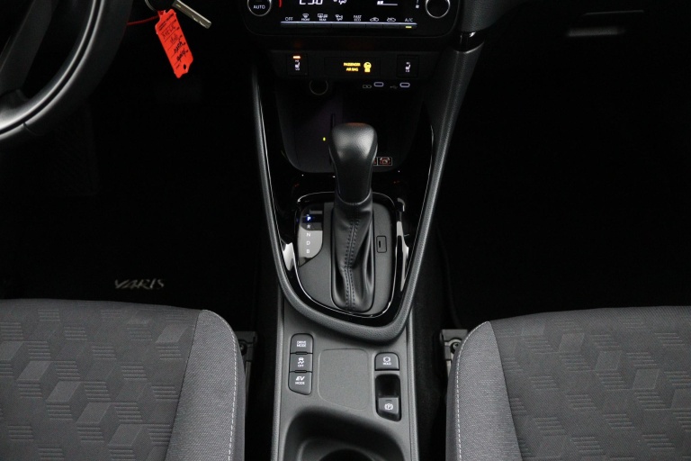 Toyota Yaris - 1.5 Hybrid 115 Dynamic 26