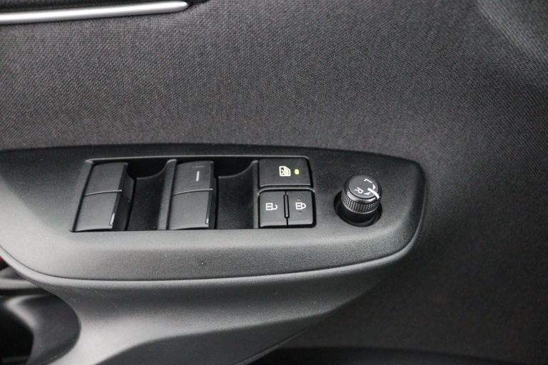 Toyota Yaris - 1.5 Hybrid 115 Dynamic 27