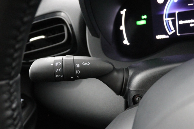 Toyota Yaris - 1.5 Hybrid 115 Dynamic 29