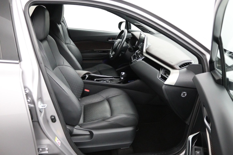 Toyota C-HR - 1.8 Hybrid Bi-Tone 22