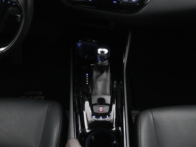 Toyota C-HR - 1.8 Hybrid Bi-Tone
