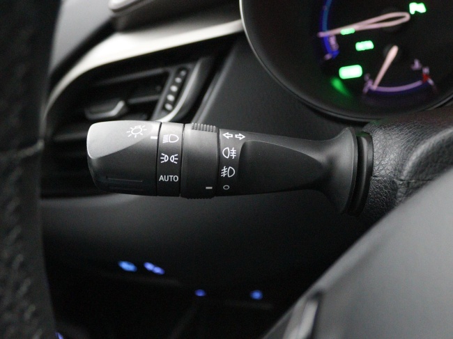 Toyota C-HR - 1.8 Hybrid Bi-Tone