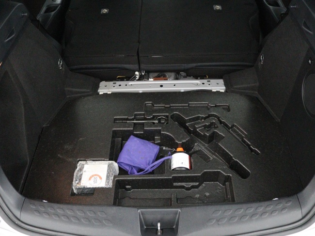 Toyota C-HR - 1.8 Hybrid Bi-Tone